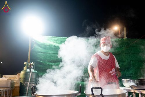 ภาพ No.298431:วันที่ 20 มกราคม พ.ศ. 2569 พิธีถวายภัตตาหารเป็นสังฆทาน แด่พระธรรมยาตรา ณ อนุสรณ์สถานบางปลา วัดบางปลา อำเภอบางเลน จังหวัดนครปฐม ในโครงการธรรมยาตรา กตัญญูบูชา มหาปูชนียาจารย์ พระมงคลเทพมุนี(สด จนฺทสโร) พระผู้ปราบมาร อนุสรณ์สถาน 7 แห่ง ปีที่ 14