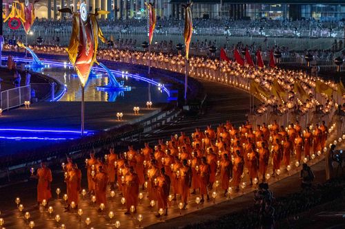 ภาพ No.312272:วันอังคารที่ 3 มีนาคม พ.ศ.2569 พิธีเวียนประทักษิณและจุดมาฆประทีป (ภาพชุดที่ 2) ณ ลานธรรมพระมหาธรรมกายเจดีย์ วัดพระธรรมกาย