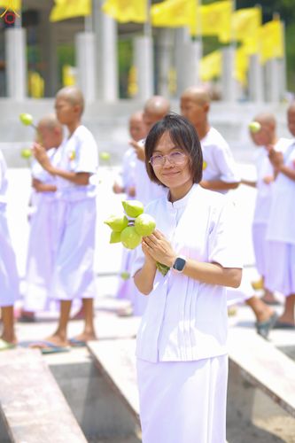 ภาพ No.320131:วันเสาร์ที่ 4 เมษายน 2569 พิธีตัดปอยผม ขอขมาผู้ปกครอง  มอบบาตร-ผ้าไตร และพิธีบรรพชาสามเณร 87 รูป  ณ ศูนย์ปฏิบัติธรรมระยอง(บ้านช่องลม)  ต.บางบุตร อ.บ้านค่าย จ.ระยอง