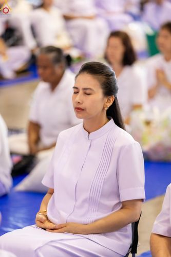 ภาพ No.318124:วันอาทิตย์ต้นเดือนที่ 5 เมษายน พ.ศ.2569 พิธีตักบาตร ณ บ้านแก้วเรือนทองคุณยายอาจารย์ฯ วัดพระธรรมกาย