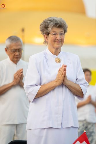 ภาพ No.307791:วันที่ 31 มกราคม พ.ศ. 2569 พิธีจุดประทีปธรรมถวายเป็นพุทธบูชา  และบูชาธรรมมหาปูชนียาจารย์ (ภาพชุดที่ 2) ณ วัดพระธรรมกาย ปทุมธานี ในโครงการธรรมยาตรา กตัญญูบูชา มหาปูชนียาจารย์ พระมงคลเทพมุนี(สด จนฺทสโร) พระผู้ปราบมาร อนุสรณ์สถาน 7 แห่ง ปีที่ 14