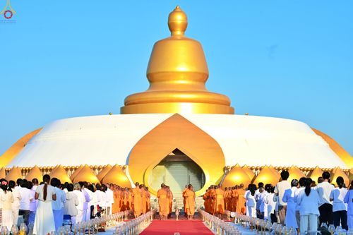 ภาพ No.301941:วันที่ 23 มกราคม พ.ศ. 2569 พิธีจุดประทีปธรรมถวายเป็นพุทธบูชา และบูชาธรรมมหาปูชนียาจารย์  ณ อนุสรณ์สถานลำดับที่ 5 สถานที่เผยแผ่วิชชาธรรมกายครั้งแรก อนุสรณ์สถานบางปลา วัดบางปลา อำเภอบางเลน จังหวัดนครปฐม ในโครงการธรรมยาตรา กตัญญูบูชา มหาปูชนียาจารย์ พระมงคล