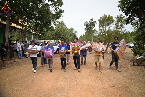 ภาพ No.181565:พิธีทอดกฐิน ณ วัดหนองเข็ง จ.ฉะเชิงเทรา ในโครงการทอดกฐินสามัคคีทั่วไทย 30,000 วัด บูชาธรรม 80 ปี หลวงพ่อธัมมชโย โดยคณะศิษยานุศิษย์วัดพระธรรมกาย วันที่ 27 ตุลาคม พ.ศ. 2567