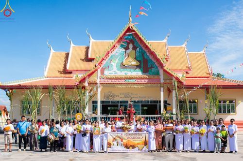 พิธีทอดกฐิน ณ วัดศิริมังคลาราม อ.คอนสวรรค์ จ.ชัยภูมิ ในโครงการกฐินสามัคคีทั่วไทย 30,000 วัด บูชาธรรม 80 ปี หลวงพ่อธัมมชโย โดยคณะศิษยานุศิษย์วัดพระธรรมกาย วันที่ 22 ตุลาคม พ.ศ. 2567