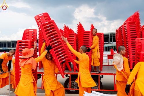 ภาพ No.218733:วันศุกร์ที่ 18 เมษายน พ.ศ. 2568 การเตรียมงานในลานธรรม , พระมหาธรรมกายเจดีย์ เพื่องานวันคุ้มครองโลก 22 เมษายน พ.ศ. 2568