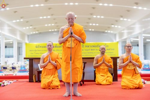 ภาพ No.240644:วันพุธที่ 27 สิงหาคม พ.ศ. 2568 พิธีทอดผ้าป่าเพื่อสร้างอาคาร  82 ปี หลวงพ่อธัมมชโย สมทบกฐินวัดพระธรรมกาย และกฐิน 30,000 วัดทั่วประเทศ ครั้งที่ 1