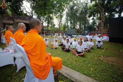 ภาพ No.155916:การเตรียมงานกิจกรรม light of peace จุดประทีปรวมใจเพื่อสันติภาพโลก ณ พิพิธภัณฑ์ Arma เกาะบาหลี สาธารณรัฐอินโดนีเซีย วันเสาร์ที่ 21 กันยายน พ.ศ. 2567 วันสันติภาพโลก