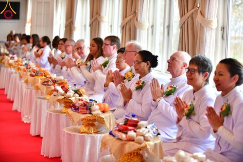 ภาพ No.98775:พิธีทอดกฐินสามัคคี เพื่องานเผยแผ่พระพุทธศาสนาวิชชาธรรมกาย ณ วัดพระธรรมกายคอร์ซัวร์ ลุสท์สโกว ประเทศเดนมาร์ก วันเสาร์ที่ 25 พฤศจิกายน พ.ศ. 2566