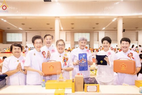 ภาพ No.176249:พิธีมุทิตาสักการะพระมหาเถระและพระเถระ วันที่ 24 พฤศจิกายน พ.ศ. 2567 ณ วัดพระธรรมกาย จ.ปทุมธานี