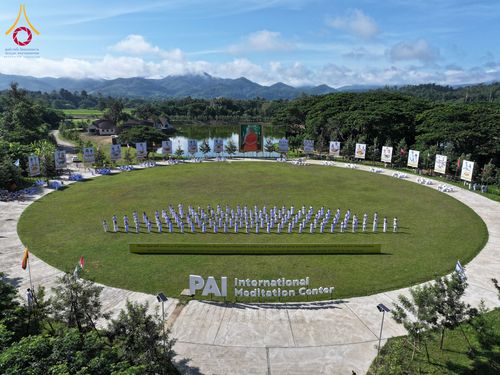 ภาพ No.174666:พิธีทอดกฐิน ศูนย์ปฏิบัติธรรมนานาชาติปาย อำเภอปาย จังหวัดแม่ฮ่องสอน พิธีวางดวงแก้ว โปรยรัตนชาติ สถาปนาอาคารปฏิบัติธรรม 80 ปี ครูบาไชยบูลย์ (หลวงพ่อธัมมชโย) วันที่ 27 ตุลาคม พ.ศ. 2567