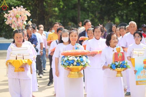 ภาพ No.163388:โครงการกฐินสามัคคีทั่วไทย 30,000 วัด บูชาธรรม 80 ปี หลวงพ่อธัมมชโย โดย คณะศิษยานุศิษย์วัดพระธรรมกาย ณ วัดพรสวรรค์ จ.สุพรรณบุรี วันที่ 19 ตุลาคม พ.ศ. 2567
