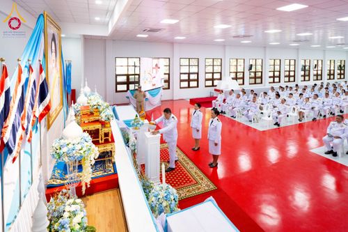 ภาพ No.237680:พิธีถวายเครื่องราชสักการะและวางพานพุ่ม และพิธีจุดเทียนถวายพระพรชัยมงคล เนื่องในโอกาสวันเฉลิมพระชนมพรรษา สมเด็จพระนางเจ้าสิริกิติ์ พระบรมราชินีนาถ พระบรมราชชนนีพันปีหลวง วันอังคารที่ 12 สิงหาคม พ.ศ. 2568  ณ อาคารปลูกศรัทธา 2 วัดพระธรรมกาย