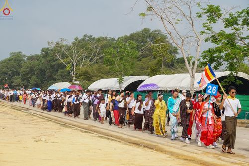 ภาพ No.128809:พิธีทอดผ้าป่าฉลองมหารัตนเจดีย์สิริปทุมสวรรค์ ณ ศูนย์ปฏิบัติธรรมภาคใต้ อ.บางกล่ำ จ.สงขลา วันที่ 10 มีนาคม พ.ศ. 2567