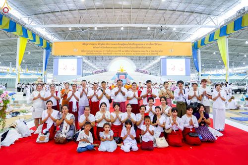 ภาพ No.236297:วันที่ 3 สิงหาคม พ.ศ. 2568 พิธีถวายมหาสังฆทานคณะสงฆ์ 2,000 กว่าวัดทั่วประเทศ ปีที่ 25 , พิธีถวายไทยธรรมคณะสงฆ์ 323 วัด 4 จังหวัดชายแดนภาคใต้ ณ วัดพระธรรมกาย