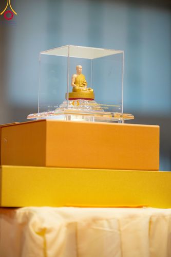 ภาพ No.95225:พิธีมุทิตาพระมหาเถระและพระเถระ ครั้งที่ 29 วันอาทิตย์ที่ 19 พฤศจิกายน พ.ศ. 2566 ณ ห้องแก้วสารพัดนึก สภาธรรมกายสากล วัดพระธรรมกาย