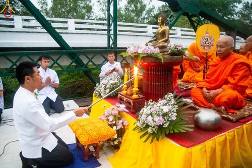 ภาพ No.101968:พิธีตักบาตรพระ 111 รูป ณ สะพานประวัติศาสตร์  อ.ปาย จ.แม่ฮ่องสอน วันอาทิตย์ที่ 10 ธันวาคม พ.ศ. 2566