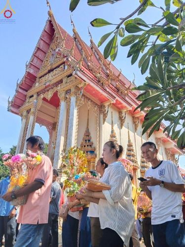 ภาพ No.170836:พิธีทอดกฐิน ณ วัดพัฒนาราม จ.ชัยนาท ในโครงการกฐินสามัคคีทั่วไทย 30,000 วัด บูชาธรรม 80 ปี หลวงพ่อธัมมชโย โดยคณะศิษยานุศิษย์วัดพระธรรมกาย วันที่ 27 ตุลาคม พ.ศ. 2567