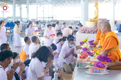 ภาพ No.209284:วันอาทิตย์ที่ 2 มีนาคม พ.ศ. 2568 พิธีตักบาตร ข้าวสารอาหารแห้ง ณ บ้านแก้วเรือนทองคุณยายฯ สภาธรรมกายสากล วัดพระธรรมกาย