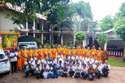 ภาพ No.140998:PhotoStory มหาศรัทธา ธรรมยาตราศรีลังกา EP.6 พิธีจุดวิสาขประทีป 6 วัด ถวายเป็น พุทธบูชา  โครงการสยาม-ลังกา ธรรมยาตรา  ฉลองเทศกาลวิสาขบูชาแห่งชาติ ศรีลังกา  บูชาธรรม 80 ปี หลวงพ่อธัมมชโย วันที่ 16 พฤษภาคม พ.ศ. 2567