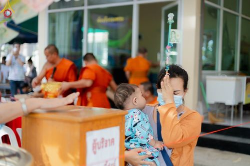 ภาพ No.93204:พิธีทอดกฐินสามัคคีทั่วไทย 5,000 วัด ณ วัดคลองชัน จ.ปทุมธานี วันที่ 12 พฤศจิกายน พ.ศ. 2566