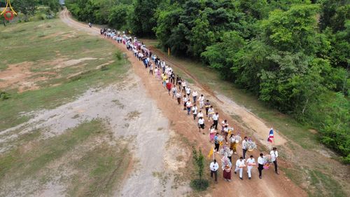 ภาพ No.94018:พิธีทอดกฐินสามัคคี เพื่อสร้างอาคารปฏิบัติธรรม พระมงคลเทพมุนี (สด จนฺทสโร) ณ ธุดงคสถานเขาย้อย ต.สระพัง อ. เขาย้อย จ.เพชรบุรี วันอาทิตย์ที่ 12 พฤศจิกายน พ.ศ. 2566