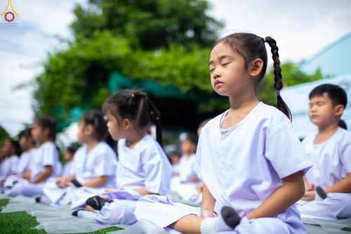 ภาพ No.86588:สมาชิก อบต.คลองสาม อ.คลองหลวง จ.ปทุมธานี เข้าร่วมโครงการสมาธิเพื่อสันติภาพโลก รวมใจนั่งสมาธิสร้างสันติภาพโลก 1 ล้านคน สร้างสถิติโลกกับ Guinness World Records เมื่อวันที่ 24 สิงหาคม พ.ศ.2566