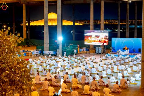 ภาพ No.214439:วันที่ 2 เมษายน พ.ศ.2568 นาคธรรมทายาท โครงการบรรพชาสามเณร ฟื้นฟูพระพุทธศาสนาทั่วไทย ปฎิบัติธรรม ณ วิหารคด 22 วัดพระธรรมกาย