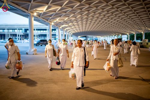 ภาพ No.99595:พิธีตักบาตรวันอาทิตย์ต้นเดือน ณ สภาธรรมกายสากล วัดพระธรรมกาย จ.ปทุมธานี วันอาทิตย์ที่ 3 ธันวาคม พ.ศ. 2566