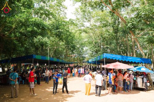 ภาพ No.172259:พิธีทอดกฐิน วัดเจริญธรรมมาราม จ.จันทบุรี ในโครงการกฐินสามัคคีทั่วไทย 30,000 วัด บูชาธรรม 80 ปี หลวงพ่อธัมมชโย โดยคณะศิษยานุศิษย์วัดพระธรรมกาย วันที่ 30 ตุลาคม พ.ศ. 2567