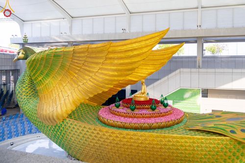 ภาพ No.122818:พิธีสวดพระพุทธมนต์ พิธีทอดผ้าบังสุกุล และพิธีถวายภัตตาหาร เป็นสังฆทานแด่พระภิกษุ สามเณร เนื่องในวันมหาปูชนียาจารย์ วันเสาร์ที่ 3 กุมภาพันธ์ พ.ศ. 2567 ณ หอฉันคุณยายอาจารย์ฯ วัดพระธรรมกาย