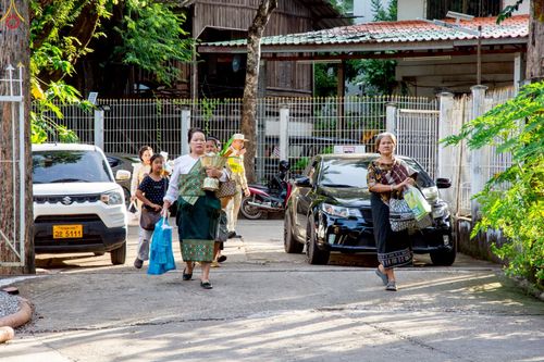 ภาพ No.271695:วันอาทิตย์ที่ 26 ตุลาคม พ.ศ. 2568 กฐินสมทบวัดต่างประเทศ โดยคณะศิษยานุศิษย์ บูชาธรรม 81 ปี  หลวงพ่อธัมมชโย ณ วัดสีอัมพอน นครเวียงจันทน์ สปป.ลาว