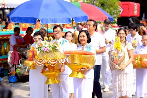 ภาพ No.257433:วันที่ 12 ตุลาคม พ.ศ. 2568 พิธีทอดกฐินสามัคคีทั่วไทย 30,000 วัด โดยคณะศิษยานุศิษย์ บูชาธรรม 81 ปี หลวงพ่อธัมมชโย ณ วัดช่องลม กรุงเทพมหานคร