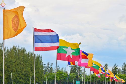 ภาพ No.230728:วันที่ 28 มิถุนายน พ.ศ. 2568 พิธีตัดปอยผมและปลงผม โครงการบวชพระนานาชาติ AEC & WAB รุ่นที่ 9 ณ วิหารคด 2 วัดพระธรรมกาย