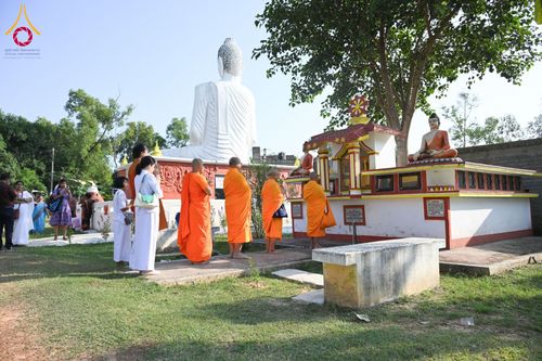 ภาพ No.179367:พิธีทอดกฐินสมทบ ณ วัดสันตินิเกตัน (Santiniketan Temple) เมืองกัลกัตตา ประเทศอินเดีย วันที่ 9 พฤศจิกายน พ.ศ. 2567 เพื่อสร้างโรงพยาบาลสำหรับชุมชน Santiniketan Ambedga Buddhist welfare mission