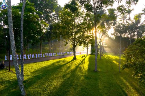 ภาพ No.103009:พิธีวันทาเจดีย์ พิธีเวียนประทักษิณ ธรรมทายาทชาวอินโดนีเซียกว่า 1,000 คน ณ มหาเจดีย์บุโรพุทโธ ประเทศอินโดนีเซีย ในวันที่ 19 ธันวาคม พ.ศ. 2566