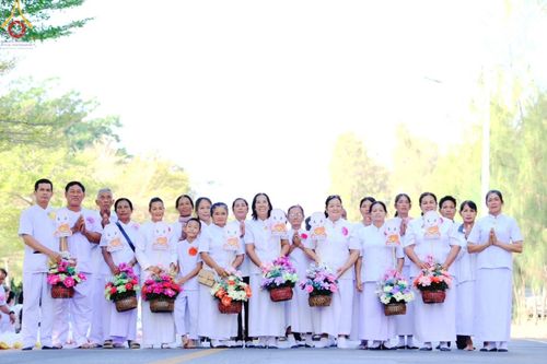 ภาพ No.201961:พิธีต้อนรับพระธรรมยาตรา ณ อนุสรณ์สถานลำดับที่ 7 สถานที่ขยายวิชชาธรรมกาย วัดพระธรรมกาย ต.คลองสาม อ.คลองหลวง จ.ปทุมธานี ในโครงการธรรมยาตรา กตัญญูบูชา มหาปูชนียาจารย์ พระมงคลเทพมุนี(สด จนฺทสโร) พระผู้ปราบมาร อนุสรณ์สถาน 7 แห่ง ปีที่ 13 วันที่ 26 มกราคม 2568