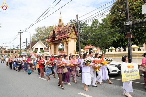 ภาพ No.166000:พิธีทอดกฐิน ณ วัดกุฏยาราม อ.เมืองตรัง จ.ตรัง ในโครงการกฐินสามัคคีทั่วไทย 30,000 วัด บูชาธรรม 80 ปี หลวงพ่อธัมมชโย โดยคณะศิษยานุศิษย์วัดพระธรรมกาย วันที่ 20 ตุลาคม พ.ศ. 2567