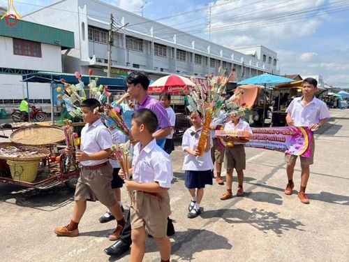 ภาพ No.182162:พิธีทอดกฐิน ณ วัดบ้านใหม่สิริวัฒนาราม จ.ชัยนาท ในโครงการทอดกฐินสามัคคีทั่วไทย 30,000 วัด บูชาธรรม 80 ปี หลวงพ่อธัมมชโย โดยคณะศิษยานุศิษย์วัดพระธรรมกาย วันที่ 27 ตุลาคม พ.ศ. 2567 กฐินสัมฤทธิ์เด็กดี V-Star โรงเรียนวัดบ้านใหม่ จ.ชัยนาท