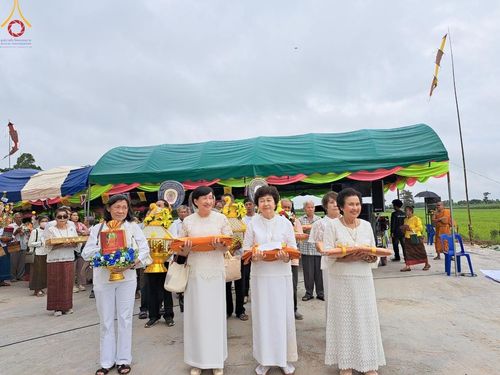 ภาพ No.168705:พิธีทอดกฐิน ณ วัดห้วยอุดม จ.บุรีรัมย์ ในโครงการกฐินสามัคคีทั่วไทย 30,000 วัด บูชาธรรม 80 ปี หลวงพ่อธัมมชโย โดยคณะศิษยานุศิษย์วัดพระธรรมกาย วันที่ 20 ตุลาคม พ.ศ. 2567