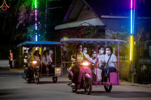 ภาพ No.112651:พิธีตักบาตรพระธรรมยาตราฯ ณ วัดสองพี่น้อง จ.สุพรรณบุรี วันที่ 15 มกราคม พ.ศ. 2567