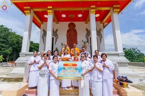 ภาพ No.166196:พิธีทอดกฐิน ณ วัดเจริญธรรมนิมิตร จ.ราชบุรี ในโครงการกฐินสามัคคีทั่วไทย 30,000 วัด บูชาธรรม 80 ปี หลวงพ่อธัมมชโย โดยคณะศิษยานุศิษย์วัดพระธรรมกาย วันที่ 20 ตุลาคม พ.ศ. 2567