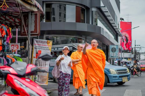 ภาพ No.129954:V.34 เพื่อธรรมเพื่อบางกล่ำ การรับบุญของเจ้าหน้าที่หน่วยงานต่างๆ  เพื่องานธรรมยาตราอัญเชิญพระบรมสารีริกธาตุ ประดิษฐาน ณ มหารัตนเจดีย์สิริปทุมสวรรค์ (เจดีย์อริยพุทธะ 5 พระองค์) ณ ศูนย์ปฏิบัติธรรมภาคใต้ อ.บางกล่ำ จ.สงขลา ระหว่างวันที่ 9-10 มีนาคม พ.ศ. 2567