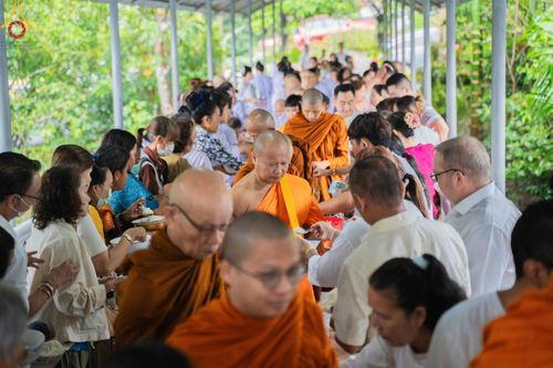 ภาพ No.162576:โครงการกฐินสามัคคีทั่วไทย 30,000 วัด บูชาธรรม 80 ปี หลวงพ่อธัมมชโย โดย คณะศิษยานุศิษย์วัดพระธรรมกาย ณ วัดป่าดอยเทพนิมิต อ.กระทู้ จ.ภูเก็ต วันที่ 19 ตุลาคม พ.ศ. 2567