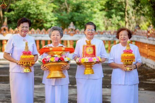 ภาพ No.251911:วันที่ 10 ตุลาคม พ.ศ. 2568 พิธีทอดกฐินสามัคคีทั่วไทย 30,000 วัด โดยคณะศิษยานุศิษย์ บูชาธรรม 81 ปี หลวงพ่อธัมมชโย  ร่วมกับ มหาวิทยาลัยนเรศวร  ณ วัดศรีรัตนาราม(จูงนาง) ต.ท่าทอง อ.เมือง จ.พิษณุโลก