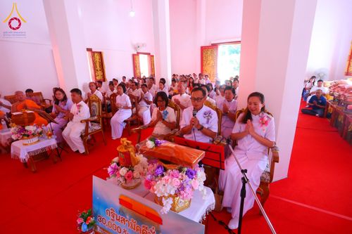 ภาพ No.172975:พิธีทอดกฐิน วัดป่าดอยพระบาท จ.เชียงราย ในโครงการกฐินสามัคคีทั่วไทย 30,000 วัด บูชาธรรม 80 ปี หลวงพ่อธัมมชโย โดยคณะศิษยานุศิษย์วัดพระธรรมกาย วันที่ 26 ตุลาคม พ.ศ. 2567