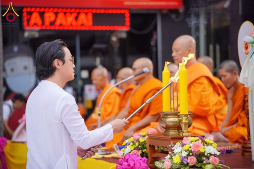 ภาพ No.173810:พิธีทอดกฐิน วัดภาวนาปีนัง ประเทศมาเลเซีย วันที่ 31 ตุลาคม พ.ศ. 2567