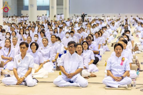 ภาพ No.209489:วันอาทิตย์ที่ 2 มีนาคม พ.ศ. 2568 พิธีบูชาข้าวพระ ณ สภาธรรมกายสากล วัดพระธรรมกาย