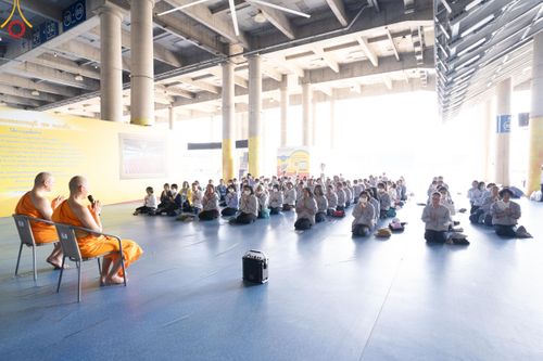 ภาพ No.121722:V.22 ต่อไป การเตรียมงาน เก็บงาน การรับบุญของเจ้าหน้าที่หน่วยงานต่างๆ เพื่อโครงการธรรมยาตรา กตัญญูบูชา มหาปูชนียาจารย์ พระมงคลเทพมุนี (สด จนฺทสโร) พระผู้ปราบมาร อนุสรณ์สถาน 7 แห่ง ปีที่ 12 ระหว่างวันที่ 2 - 31 มกราคม พ.ศ.2567