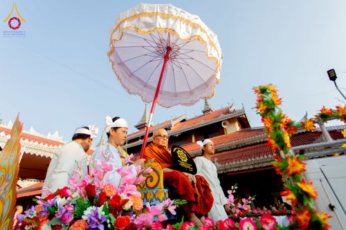 ภาพ No.224338:วันที่ 8 พฤษภาคม พ.ศ. 2568 พิธีถวายมหาสังฆทาน 101 วัด  บูชาธรรมอายุวัฒนมงคล 100 ปี สมเด็จอาชญาธรรมพระเจ้า สมเด็จพระสังฆราชแห่งคณะสงฆ์ไทยเขิน นครเชียงตุง ในนามพระครูบาไชยบูลย์ ธัมมชโย ณ วัดราชฐานหลวงเชียงยืน รัฐฉาน สาธารณรัฐแห่งสหภาพเมียนมา