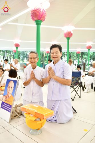 ภาพ No.256139:วันที่ 4 ตุลาคม พ.ศ. 2568 พิธีบรรพชาอุปสมบท  โครงการอุปสมบทหมู่บูชาธรรม 141 ปี  พระมงคลเทพมุนี (สด จนฺทสโร) ณ โบสถ์พระไตรปิฏก วัดพระธรรมกาย จ.ปทุมธานี